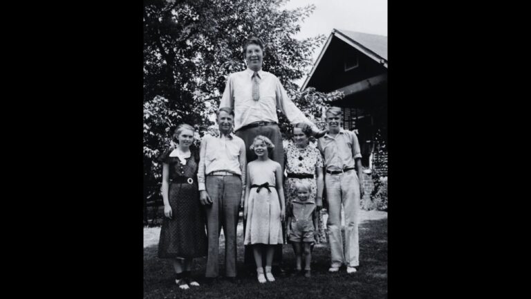 Robert Wadlow Wife