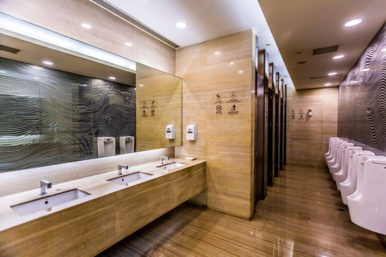 Choosing the Perfect Bathroom Partitions for Your Commercial Space