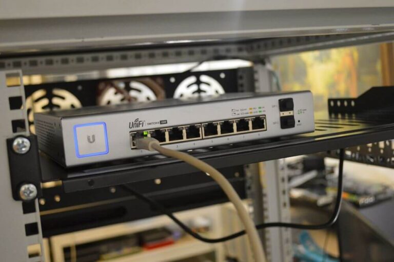 Factors to Consider When Choosing an Internet Provider for Your Business