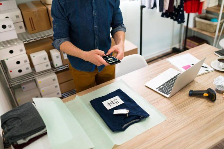 How Can Apparel Fulfillment Services Reduce Operational Costs for Online Retailers