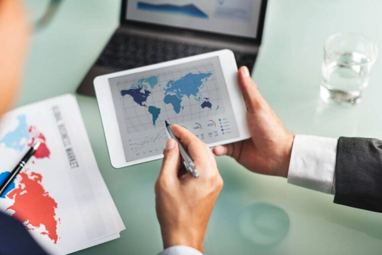 How to Streamline Global Trade with Smart Software for Import/Export Operations
