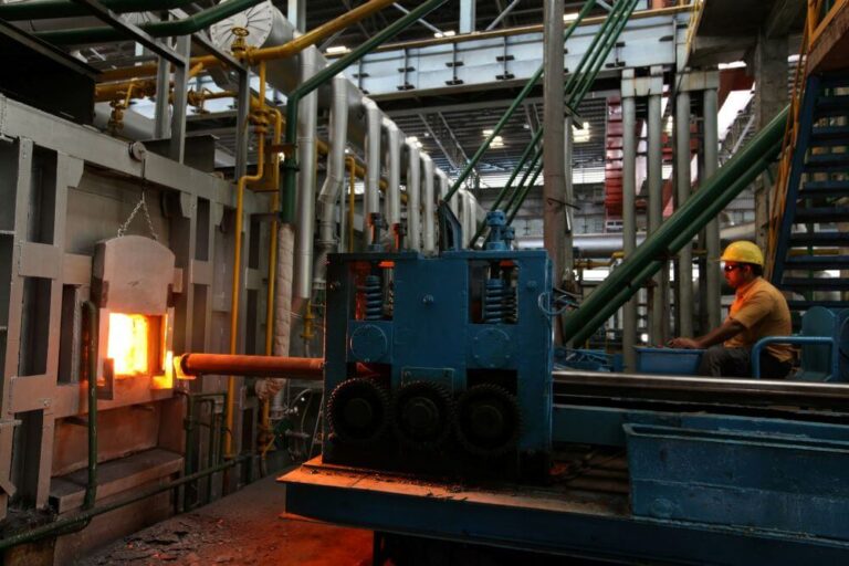 Essential Maintenance Tips for Long-Lasting Material Handling Equipment