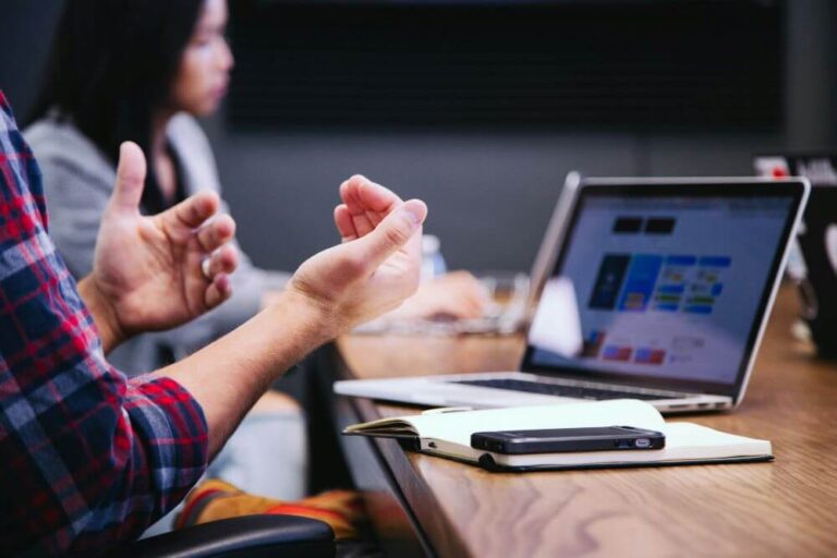 Understanding the Benefits of Outsourcing IT Services for Businesses