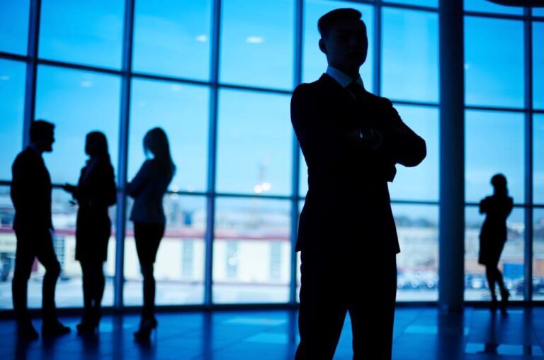 What Makes Successful Business Leaders Stand Out?